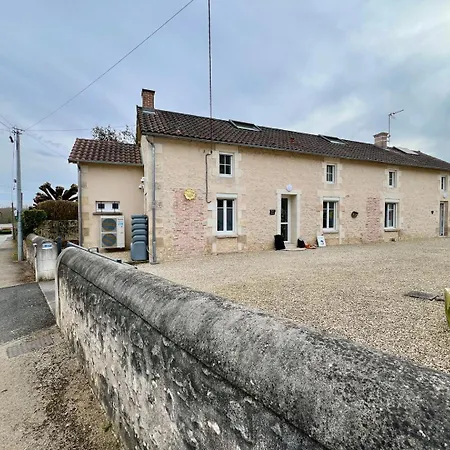 Duplex Confort Avec Exterieur * Lussac-les-Châteaux